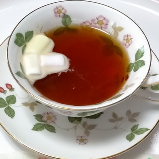 いつもの紅茶+メイプルシロップ+マシュマロ=美味♡